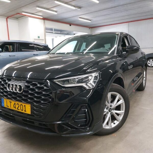 AUDI - AUD Q3 SB 35 TDI 150PK Quattro S-Tronic S line Pack Premium With Sport Seats & LED Head & TailLights & Black Look Pack & Park Sensors Plus & Rear Camera