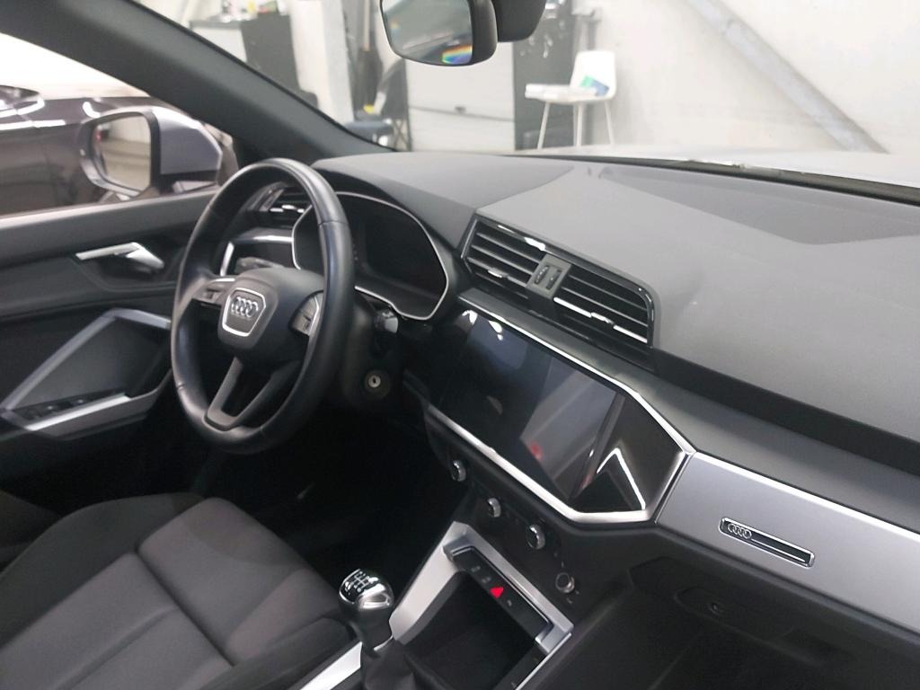 AUDI - AUD Q3 35 TFSI 150PK with Towing Hook*Petrol*