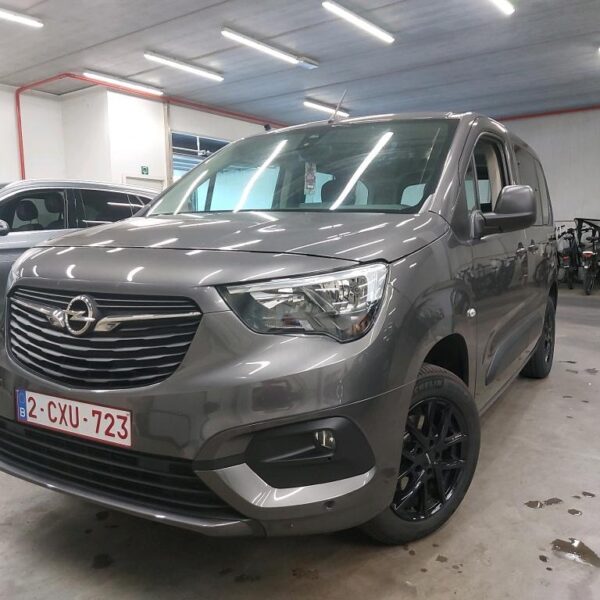 OPEL - OPE COMBO LIFE 110PK Turbo Start/Stop Edition Plus Towing Hook Pano Roof L1H1