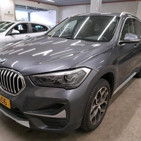 BMW - BMW X1 sDrive18dA 150PK X Line Pack Business & Led HeadLights