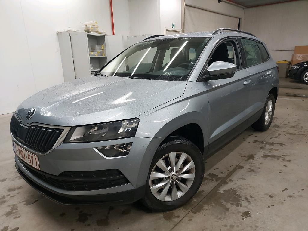 SKODA - SKO KAROQ CRTDI 115PK DSG7 Ambition Pack Corporate & ACC& Side Assist & Electric Towing Hook & Pano Roof